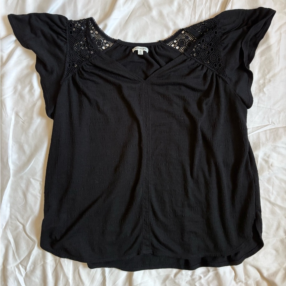 Max Studio black top